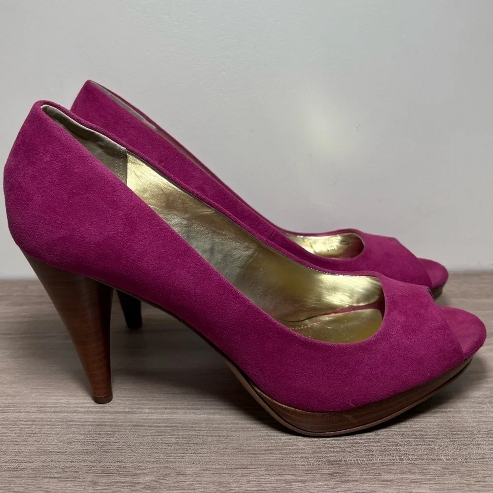 Style & Co Fuchsia Suede Peep Toe Heel/ Pumps | Size: 9.5